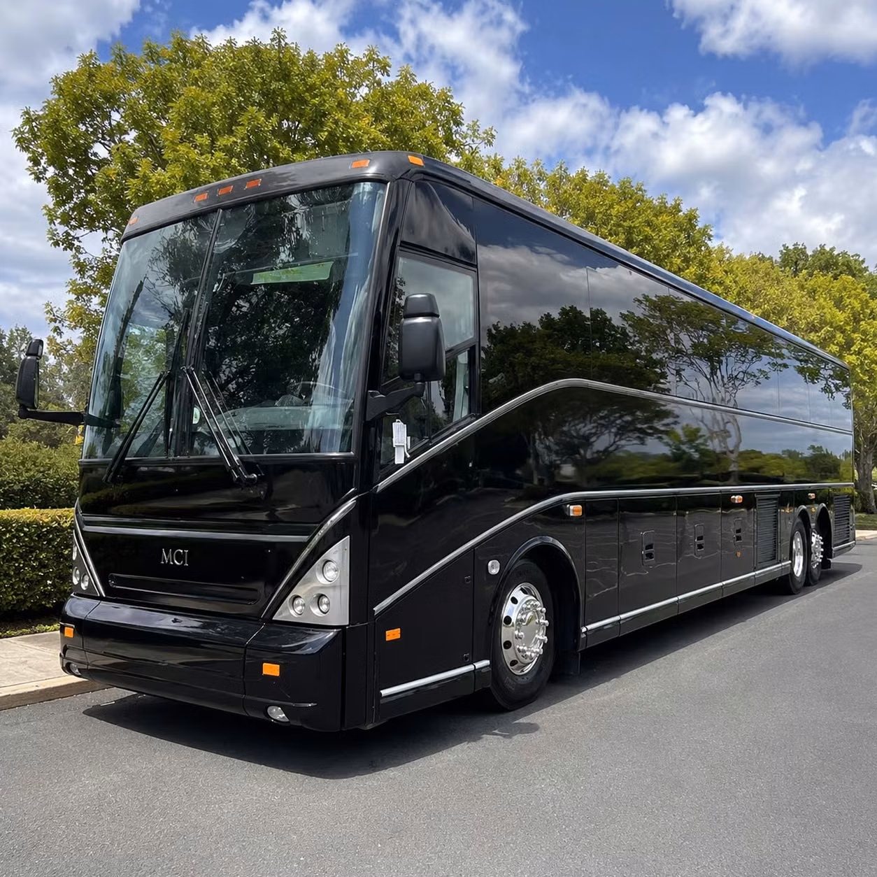construction crew and worksite shuttle services in the wentzville area