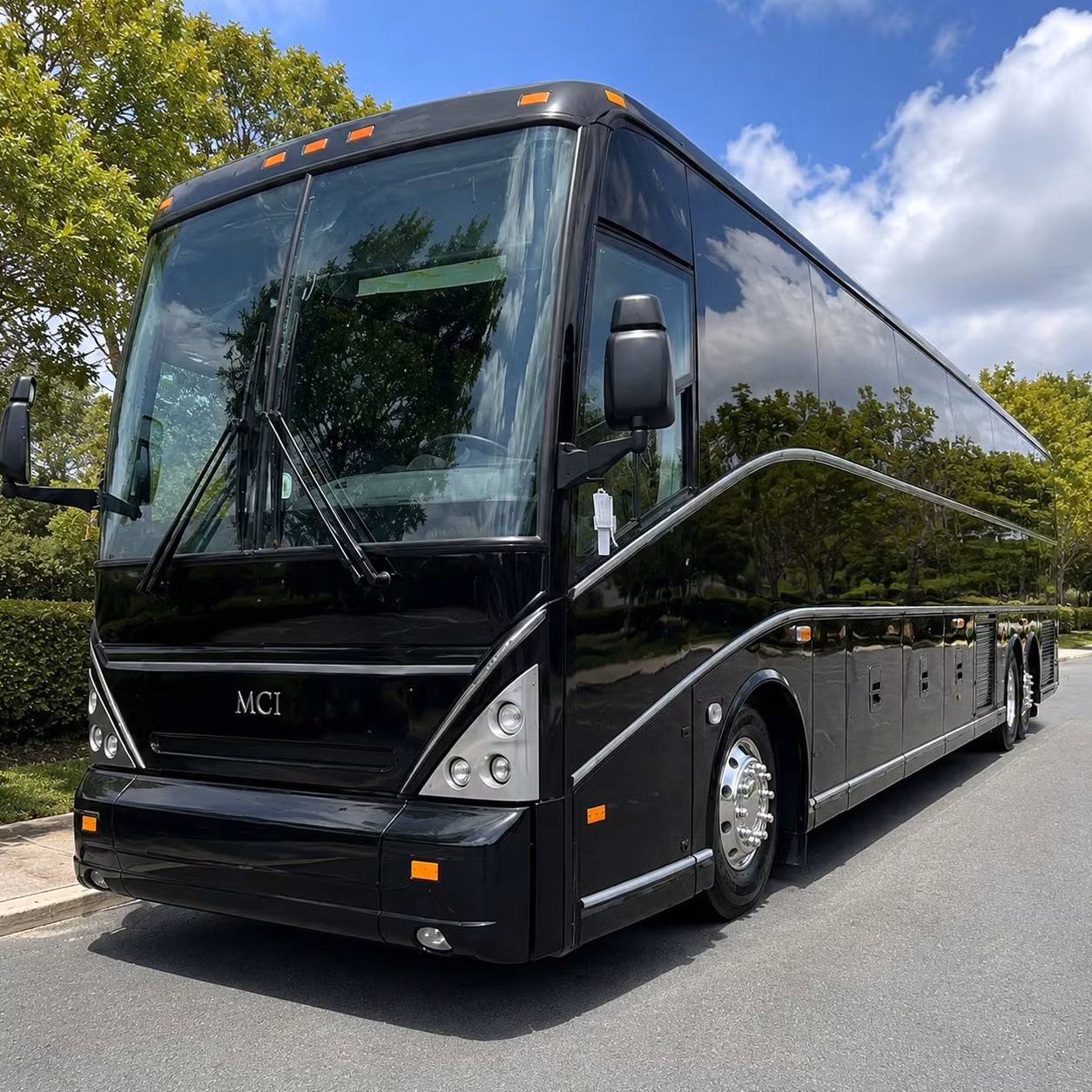 wentzville wedding shuttle bus rentals that keep every guest on schedule